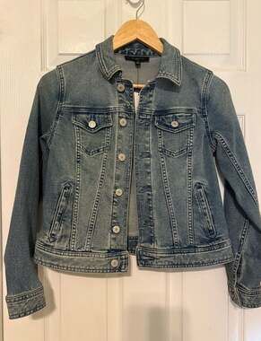 New w/ Tags Talbots Petite Denim Jean Jacket, Small
